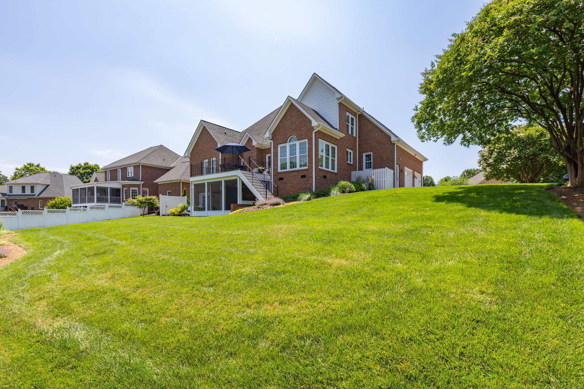 153 Montauk Ct-44