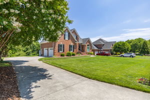 153 Montauk Ct-3