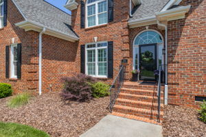 153 Montauk Ct-4