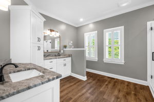 153 Montauk Ct-25