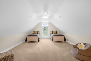 153 Montauk Ct-28