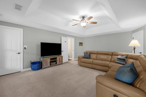 153 Montauk Ct-34