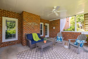 153 Montauk Ct-38