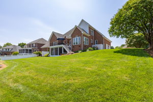 153 Montauk Ct-44