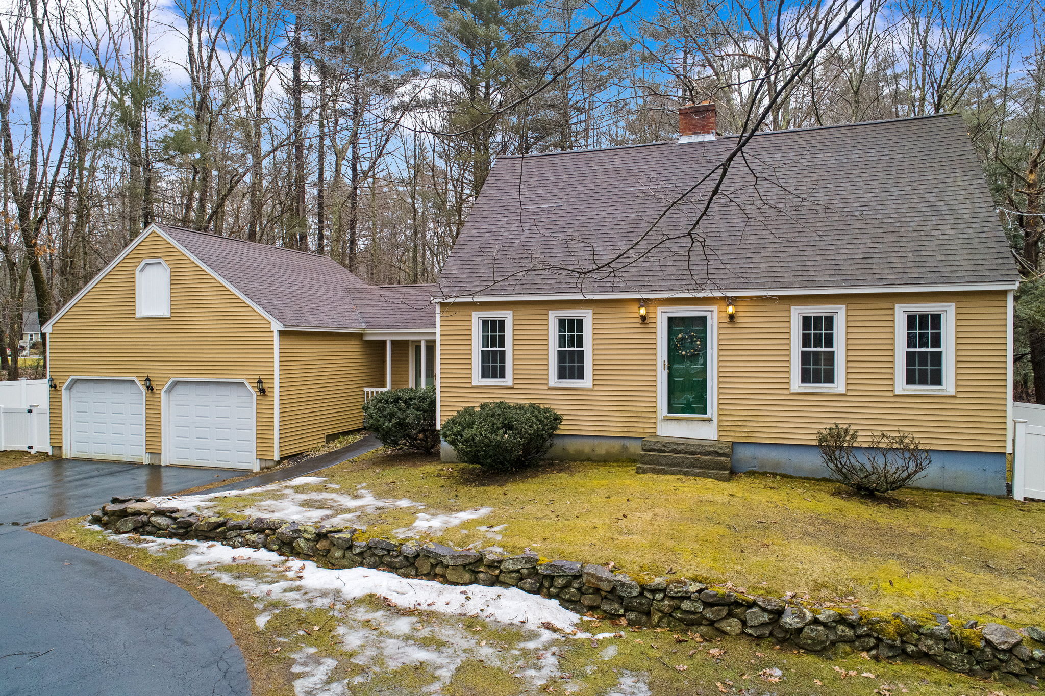 Wooded Privacy 153 Old Rochester Road, Somersworth | New England Home Tourz