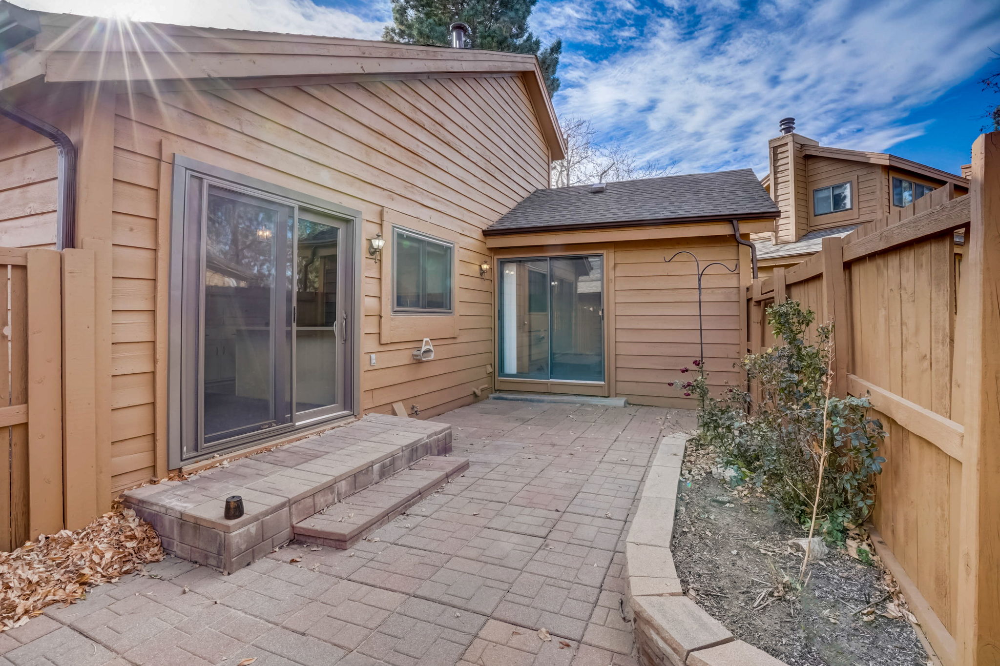 S Dearborn Cir-056