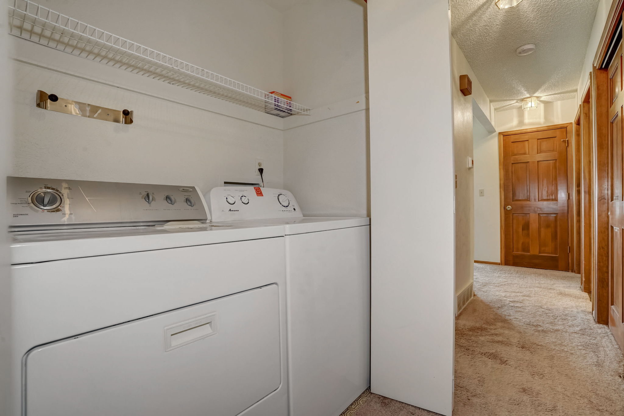 S Dearborn Cir-028