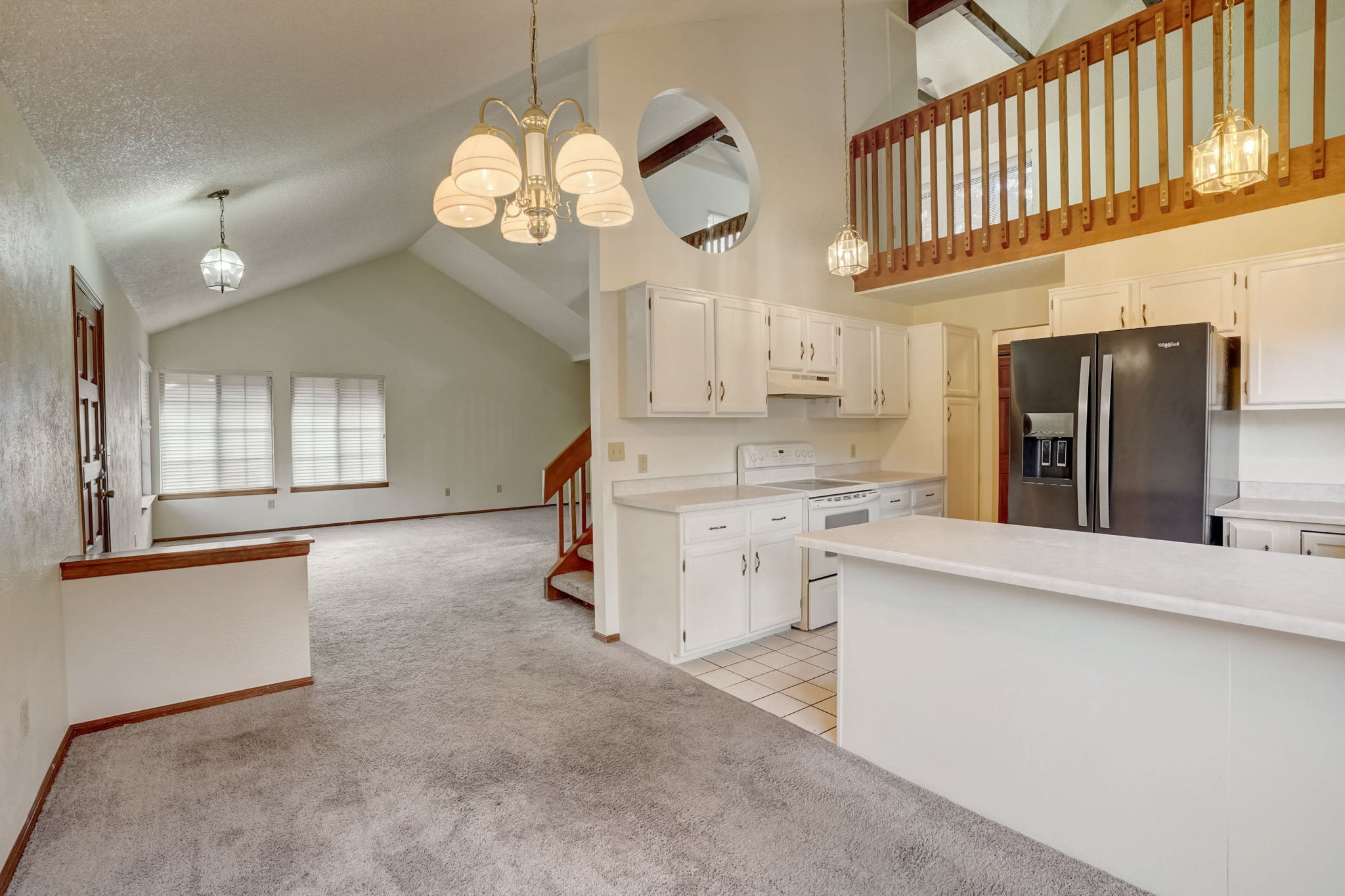 S Dearborn Cir-012