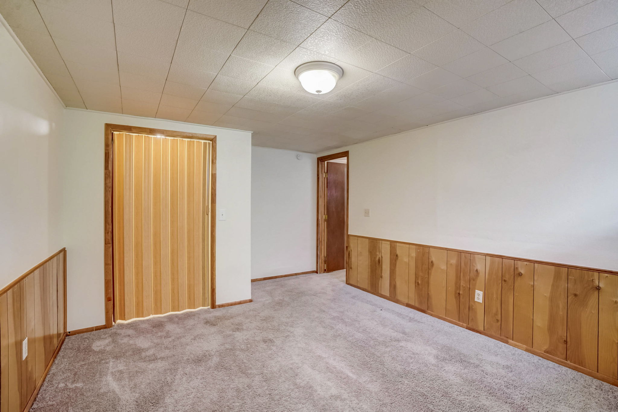 S Dearborn Cir-039