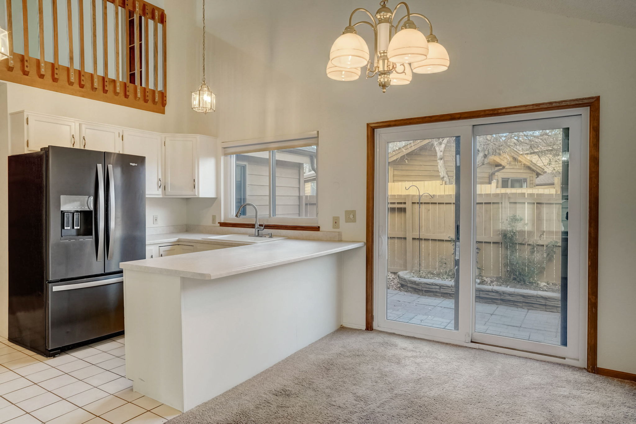 S Dearborn Cir-011