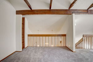 S Dearborn Cir-044
