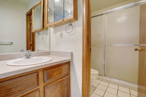 S Dearborn Cir-034