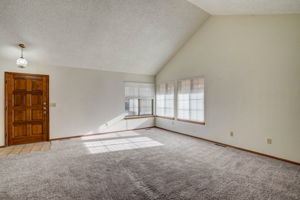 S Dearborn Cir-005