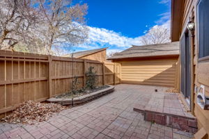 S Dearborn Cir-058