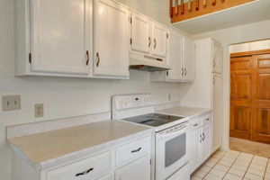 S Dearborn Cir-017