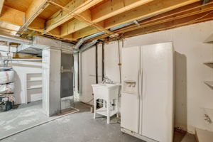 S Dearborn Cir-051