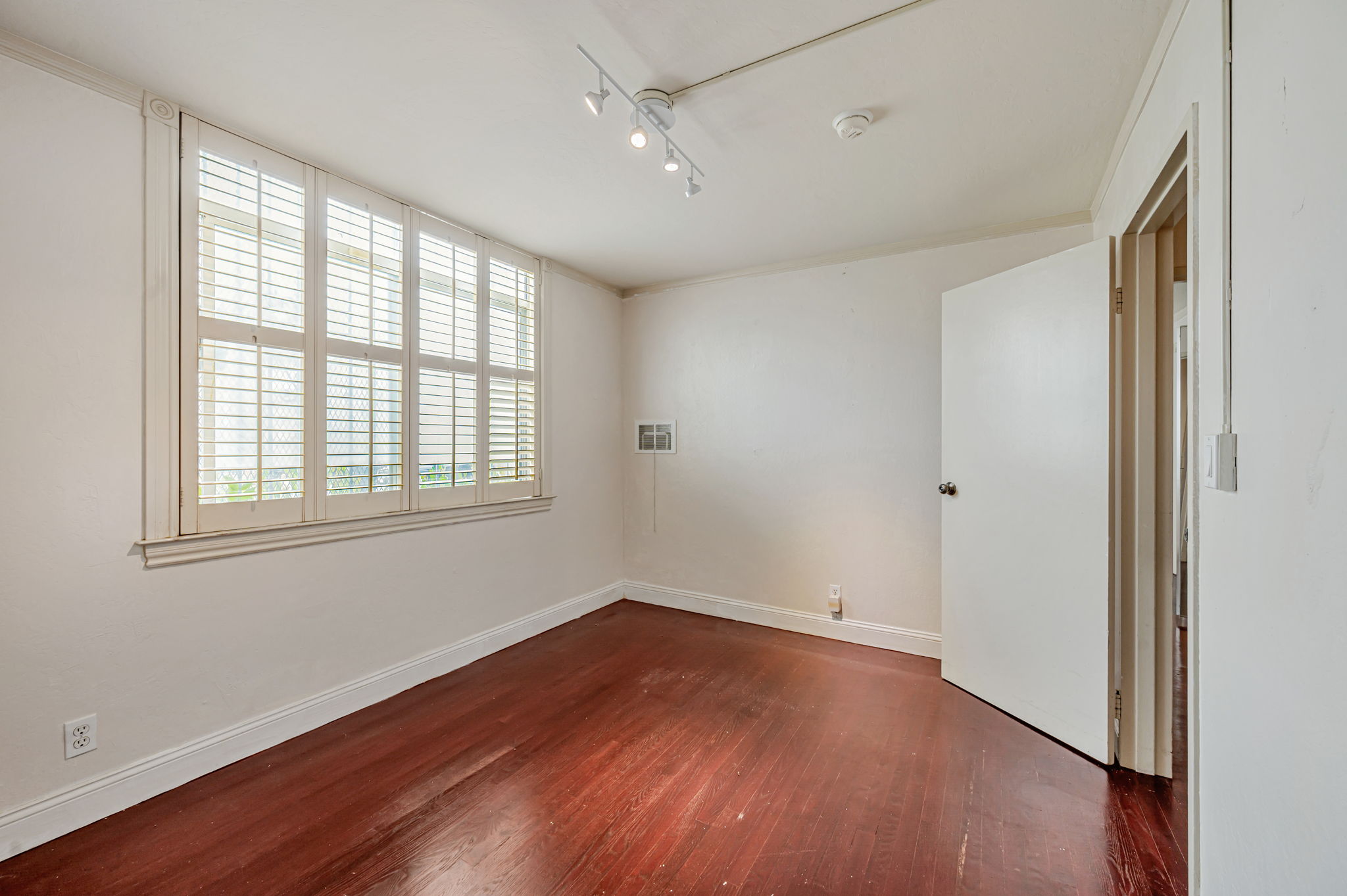 017_ 1530 O'Farrell St 1 