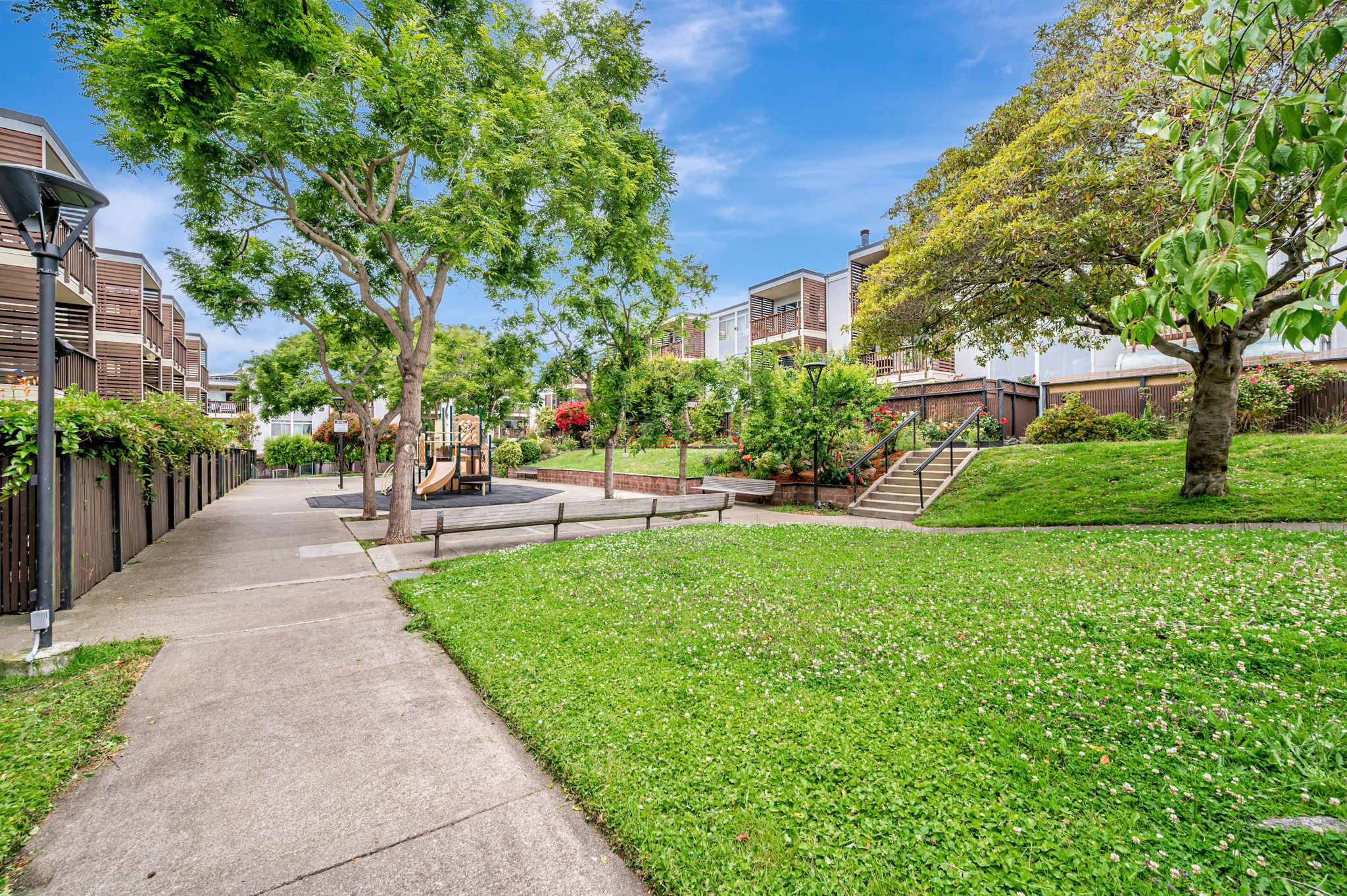 027_ 1530 O'Farrell St 1 
