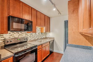 008_ 1530 O'Farrell St 1 