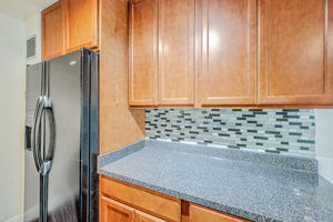 011_ 1530 O'Farrell St 1 