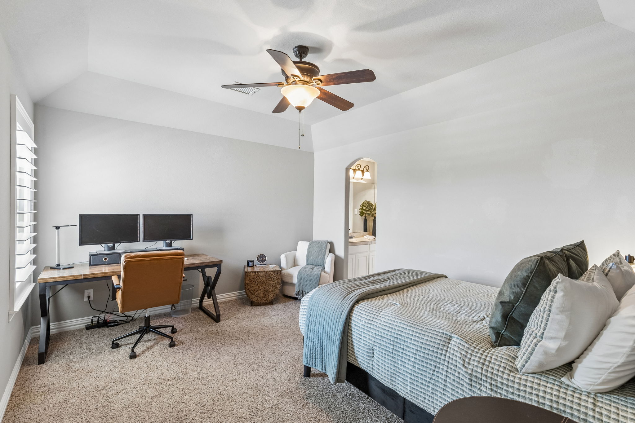 1530 Stillhouse Hollow Dr-031