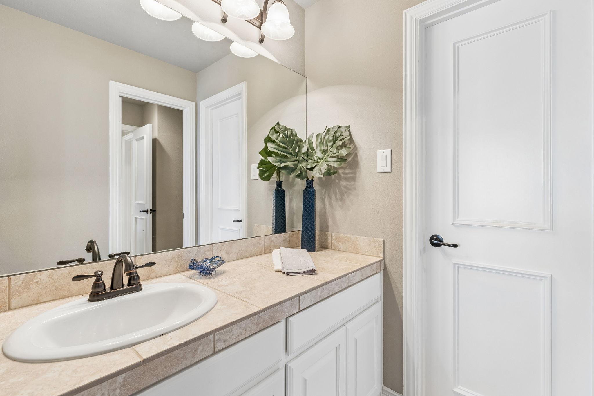 1530 Stillhouse Hollow Dr-032
