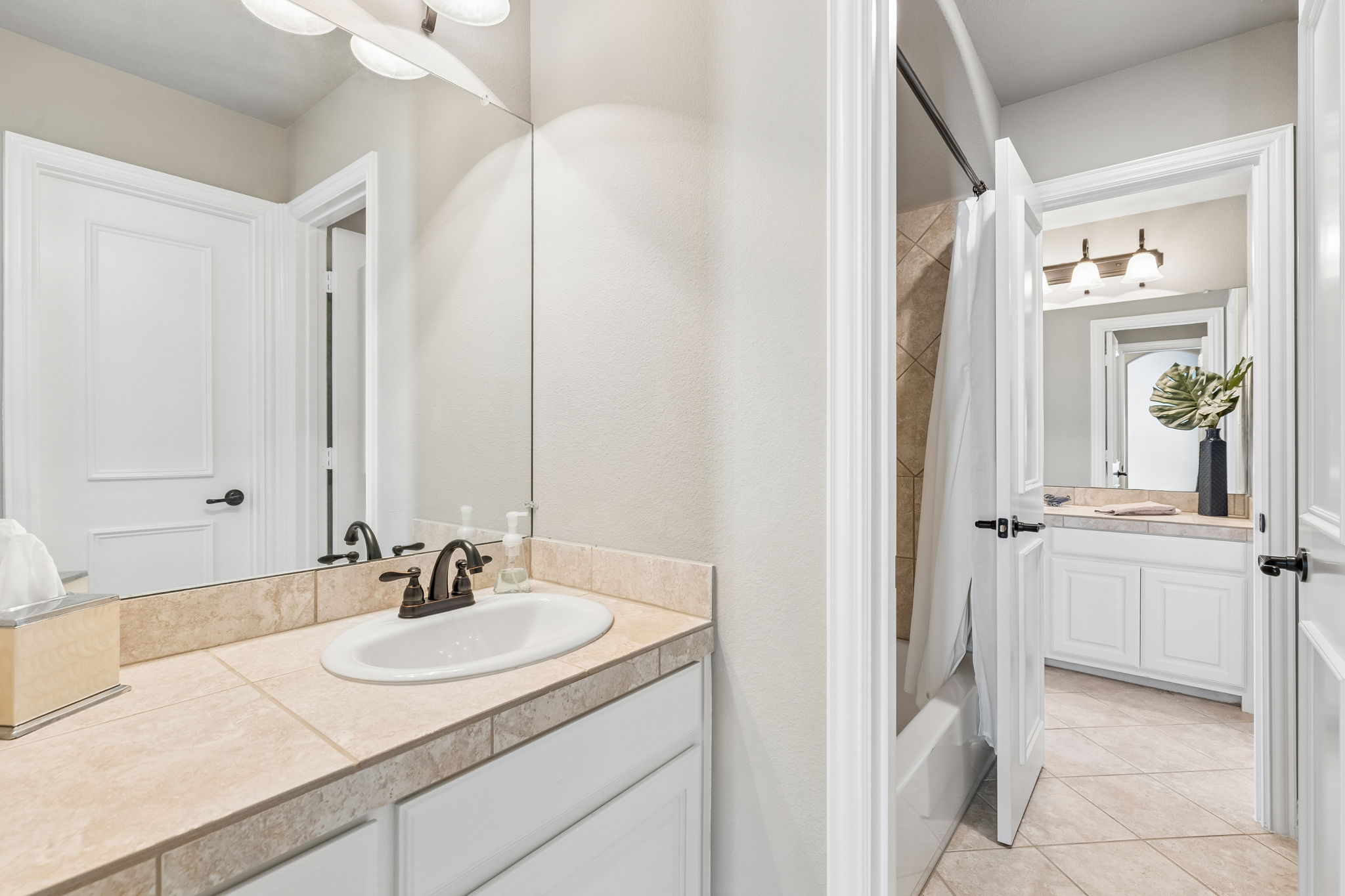 1530 Stillhouse Hollow Dr-033