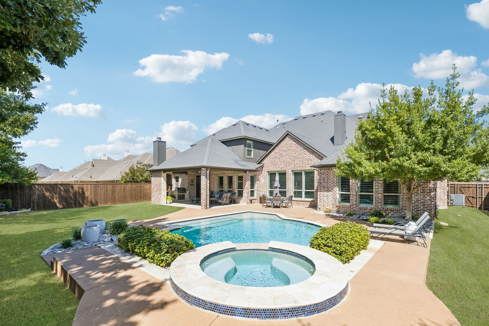 1530 Stillhouse Hollow Dr-037