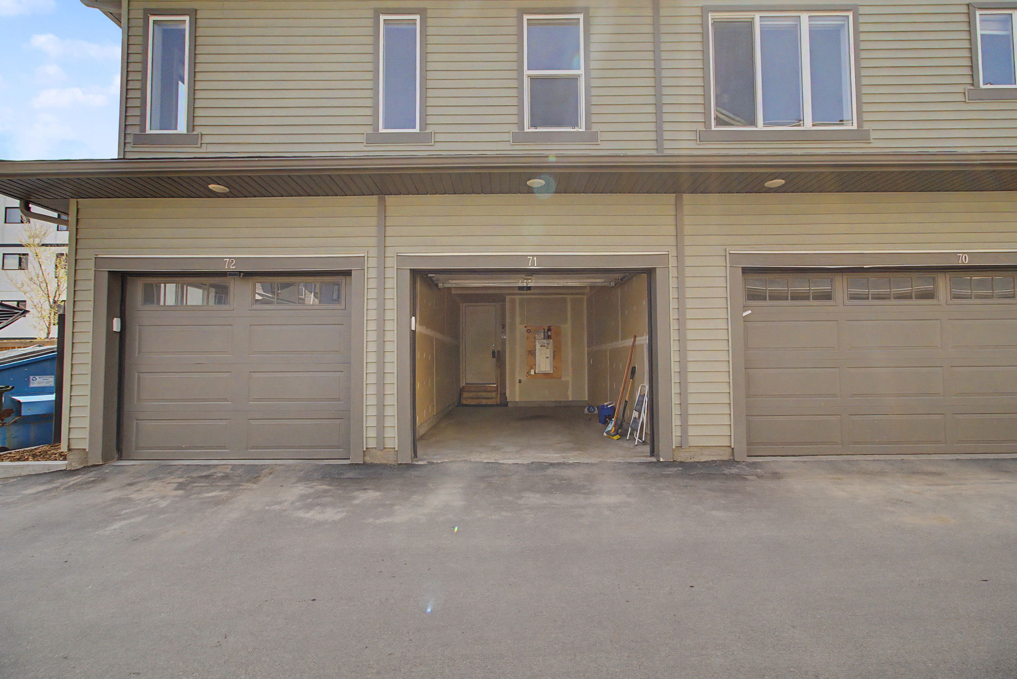  Photo 31