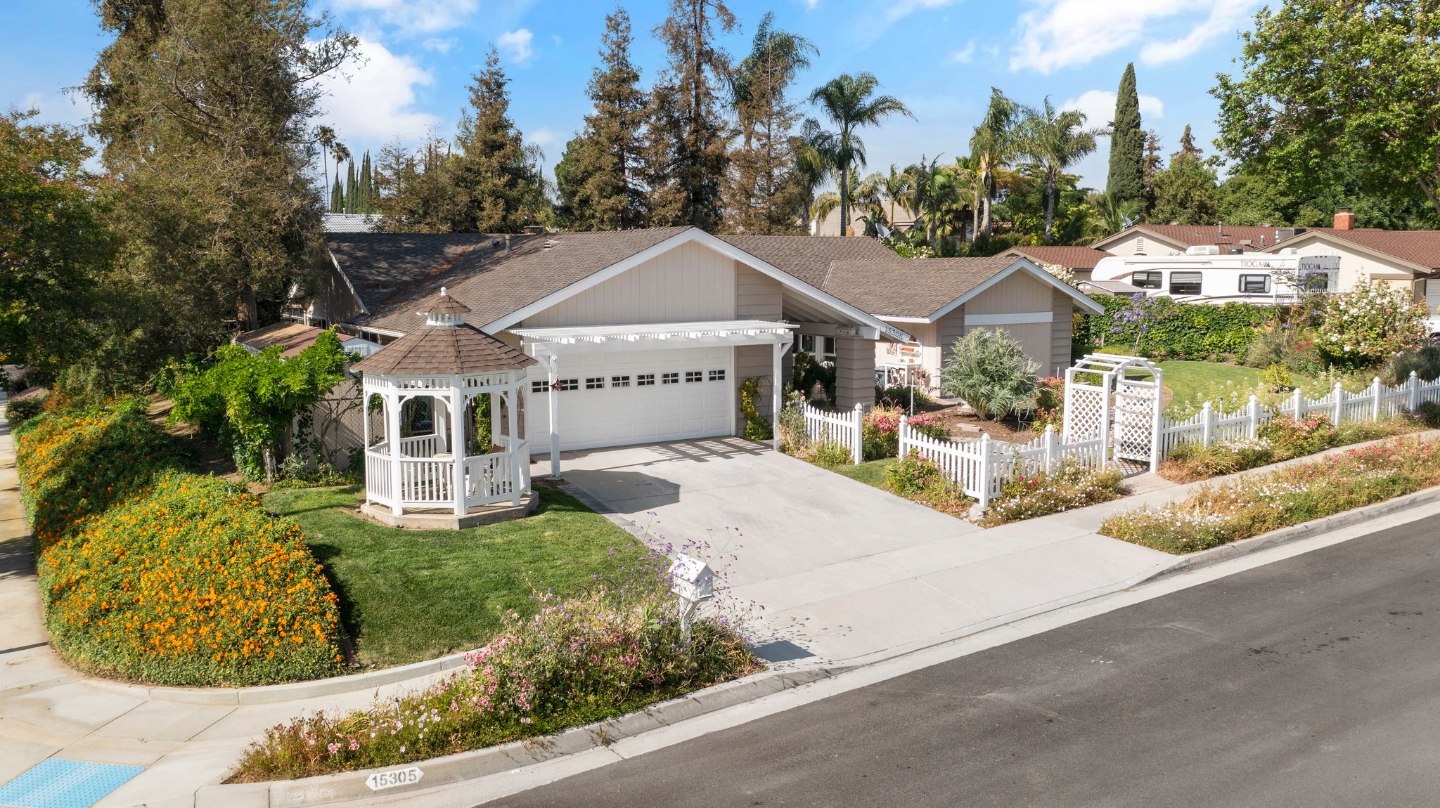 15305 Castanet Dr, La Mirada, CA 90638, USA Photo 12