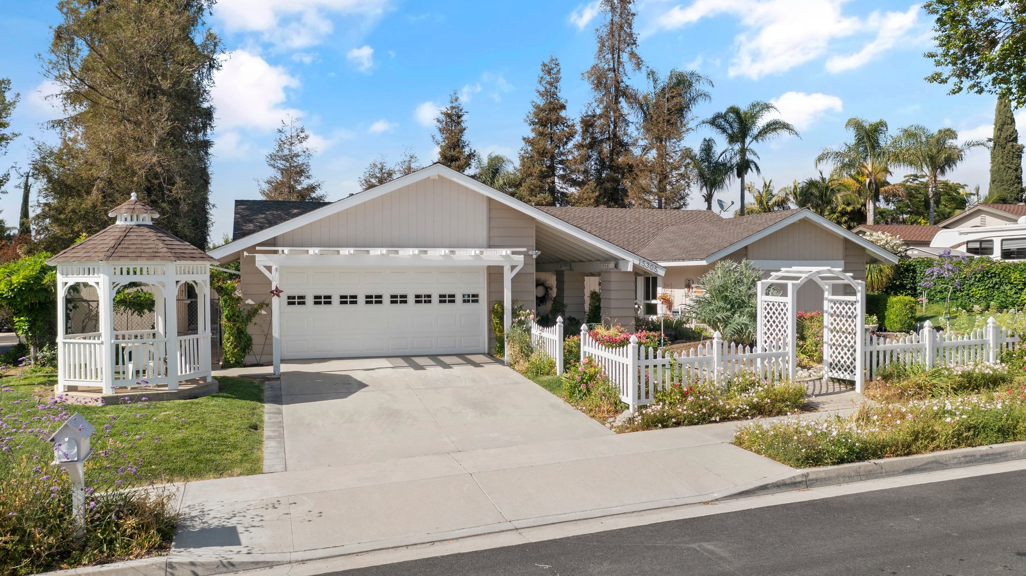 15305 Castanet Dr, La Mirada, CA 90638, USA Photo 6