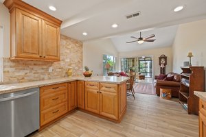 15305 Castanet Dr, La Mirada, CA 90638, USA Photo 16