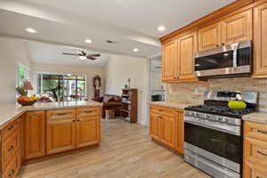 15305 Castanet Dr, La Mirada, CA 90638, USA Photo 17