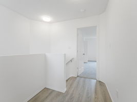  Photo 51