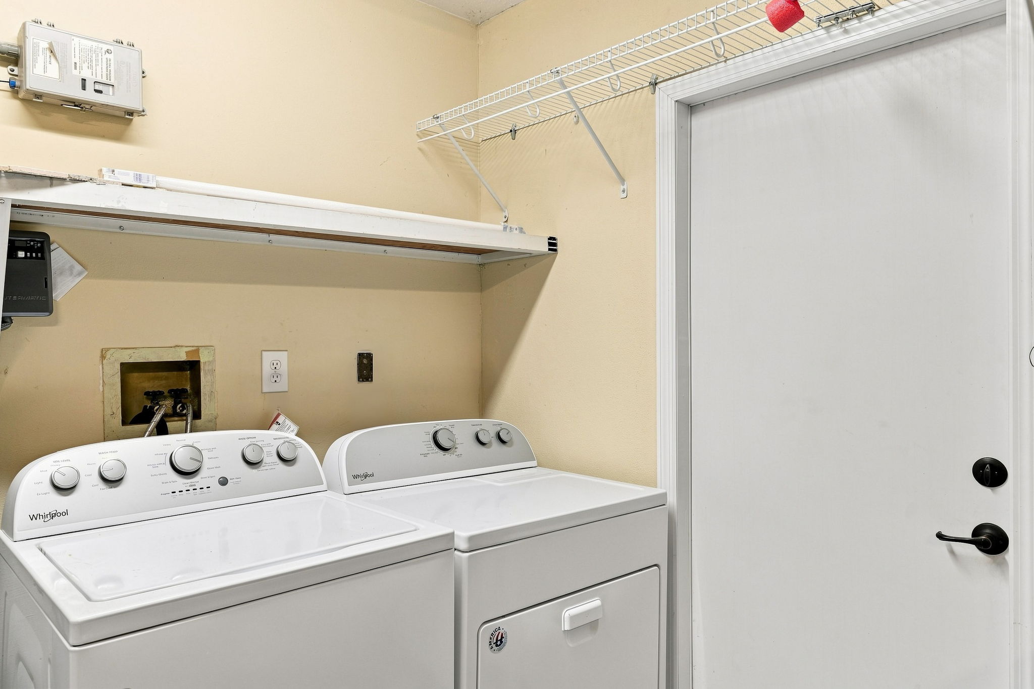  Photo 40