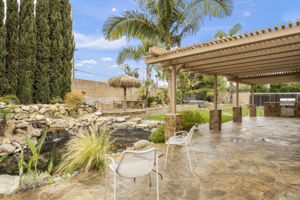 This yard throws better parties than most people.