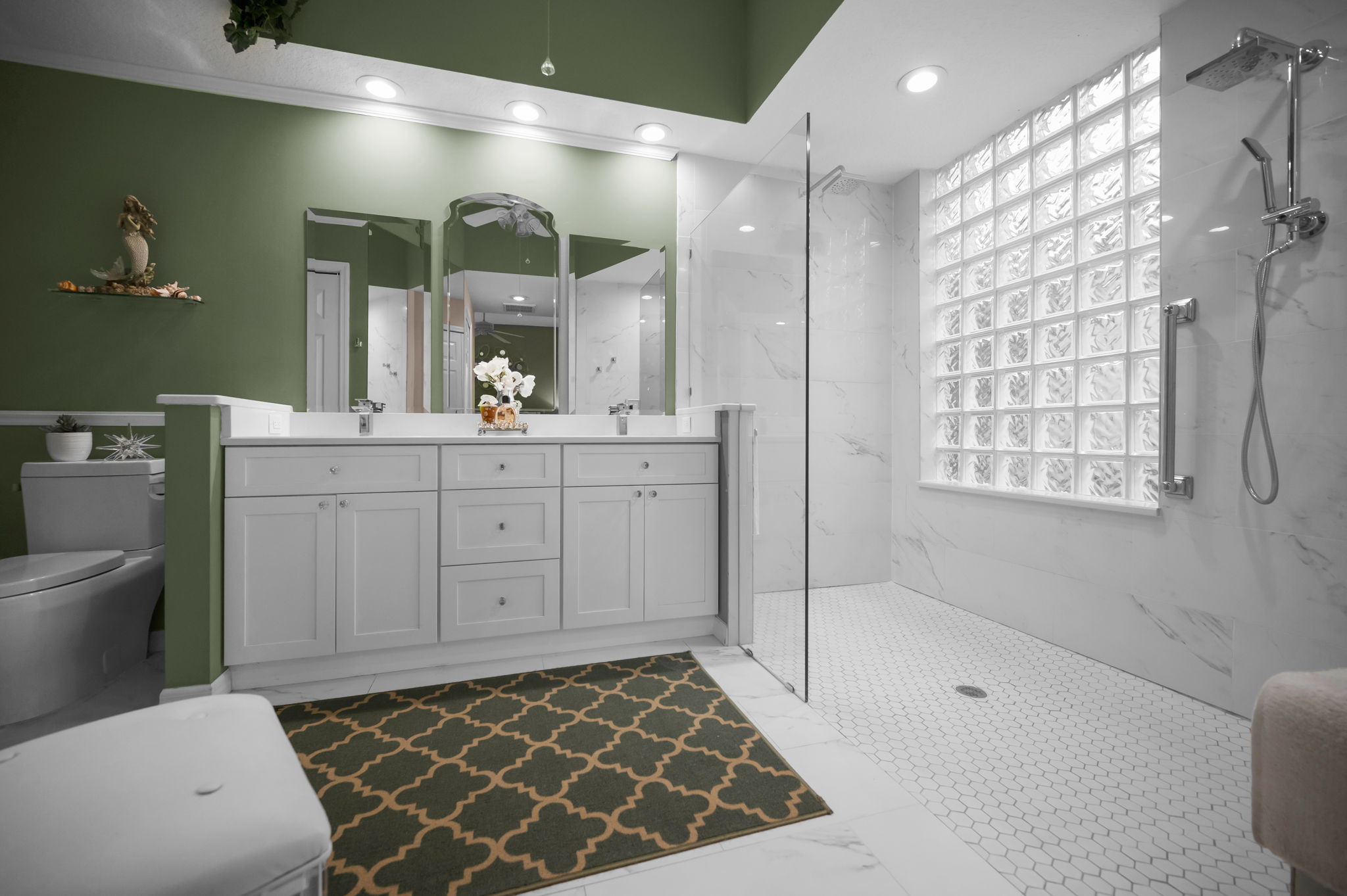 Master Bathroom1a