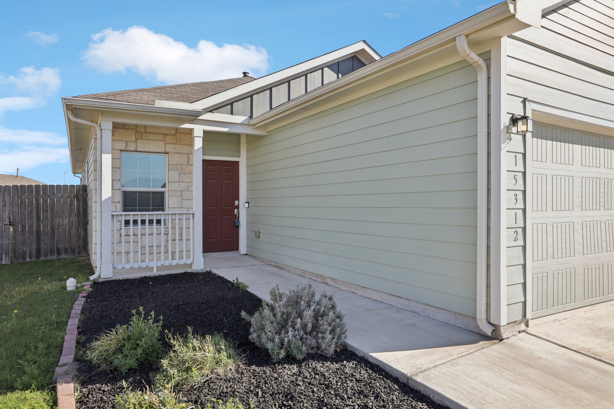 Sweet Mimosa Dr-S1403-007.jpg