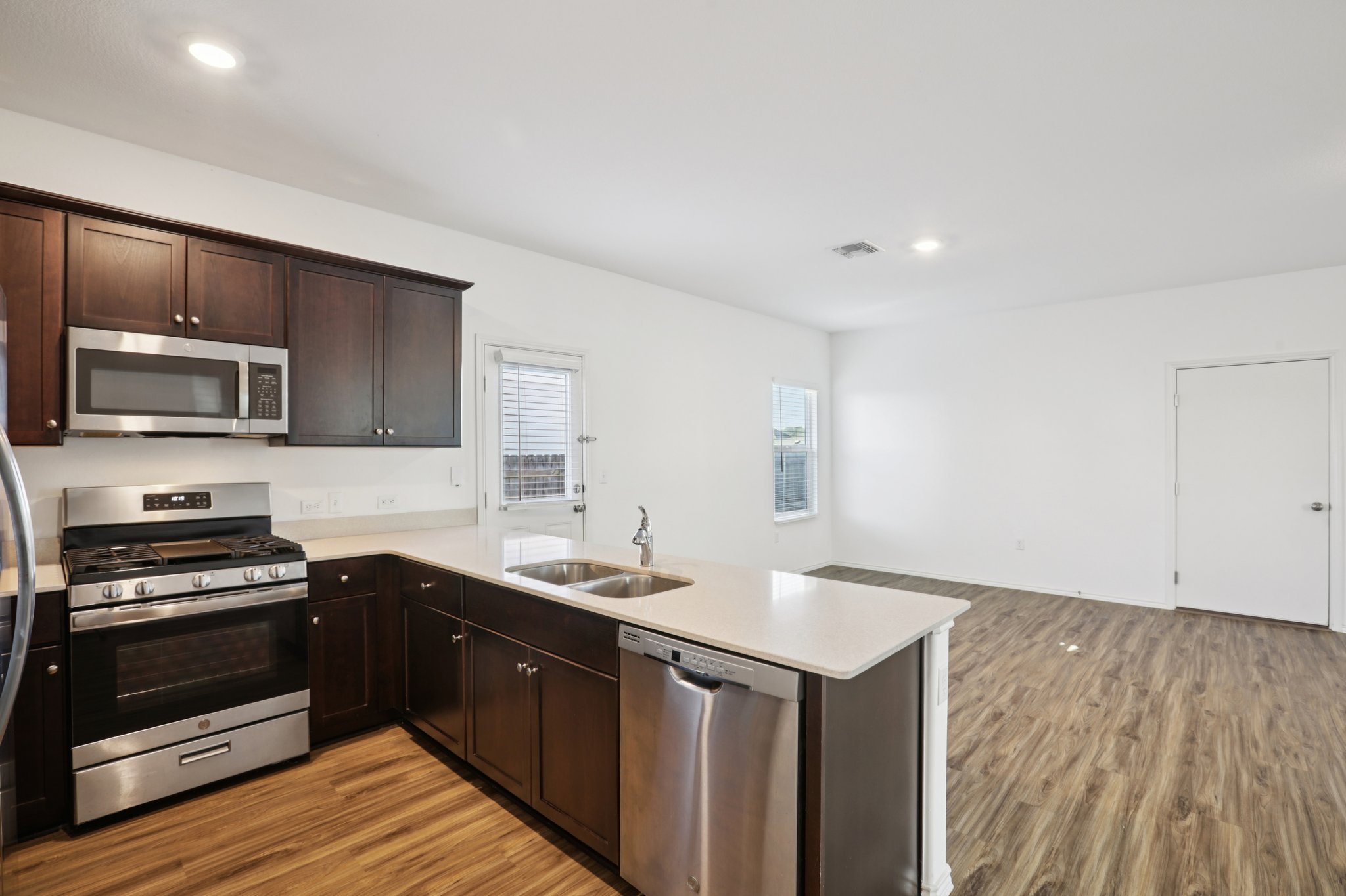 Sweet Mimosa Dr-S1403-018.jpg