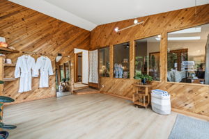 Photo 36