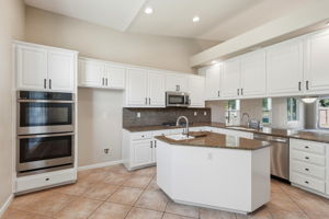 011_F8_1532 Sophie Ln