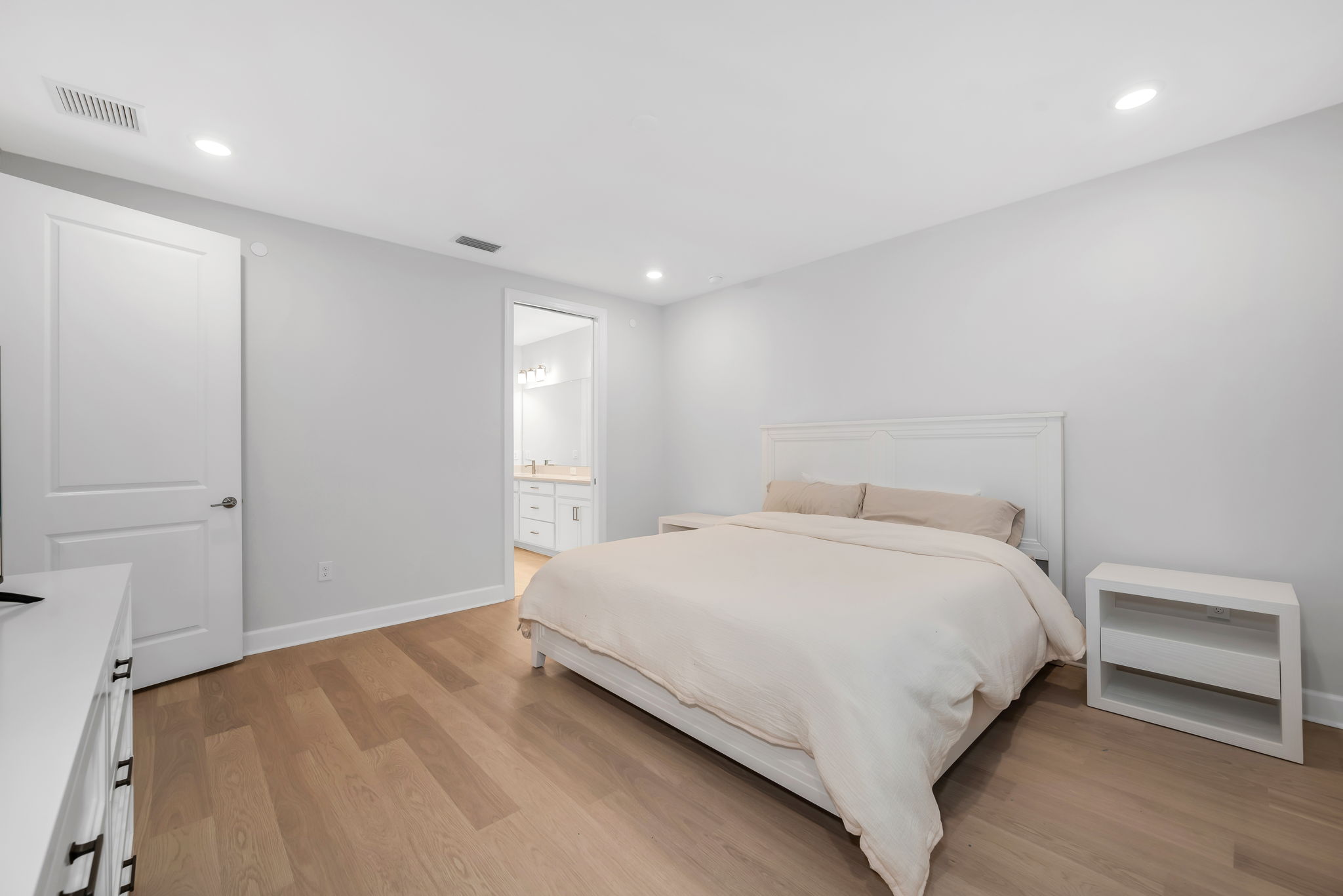 Primary Bed