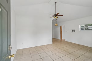 E Elm Rd-S1707-040.jpg