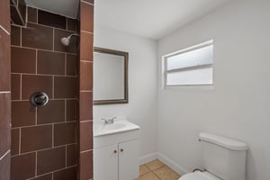 E Elm Rd-S1707-043.jpg
