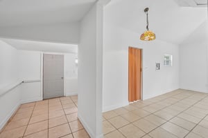 E Elm Rd-S1707-045.jpg