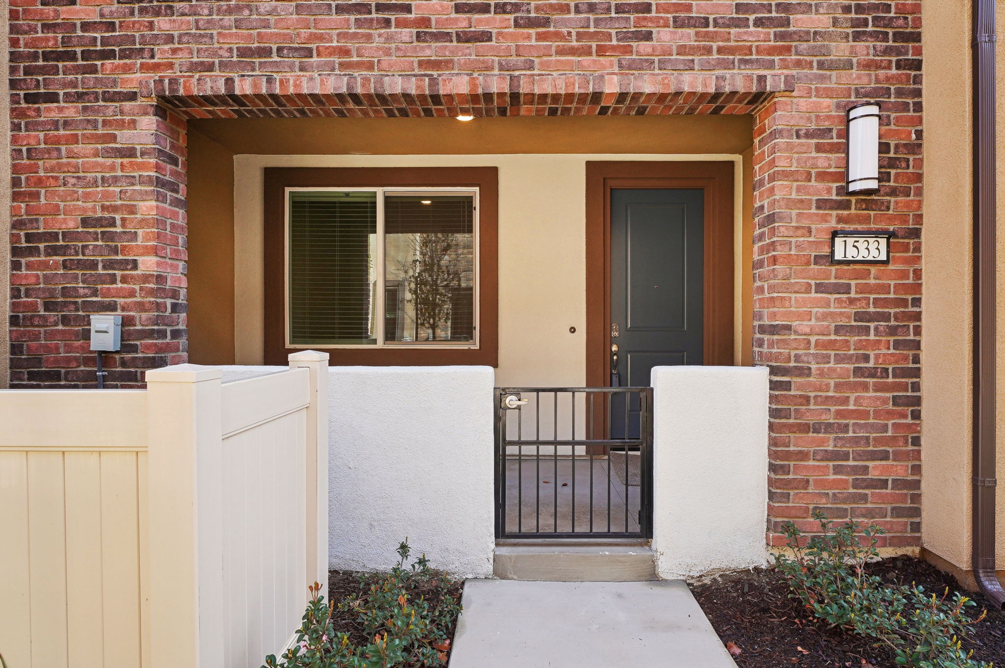 Southern California - Stratus - 1533 Stratus Drive - 003