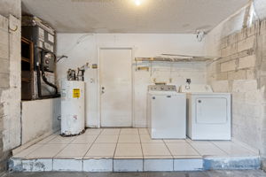  Photo 30