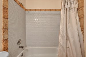 Photo 31