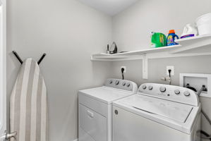  Photo 41