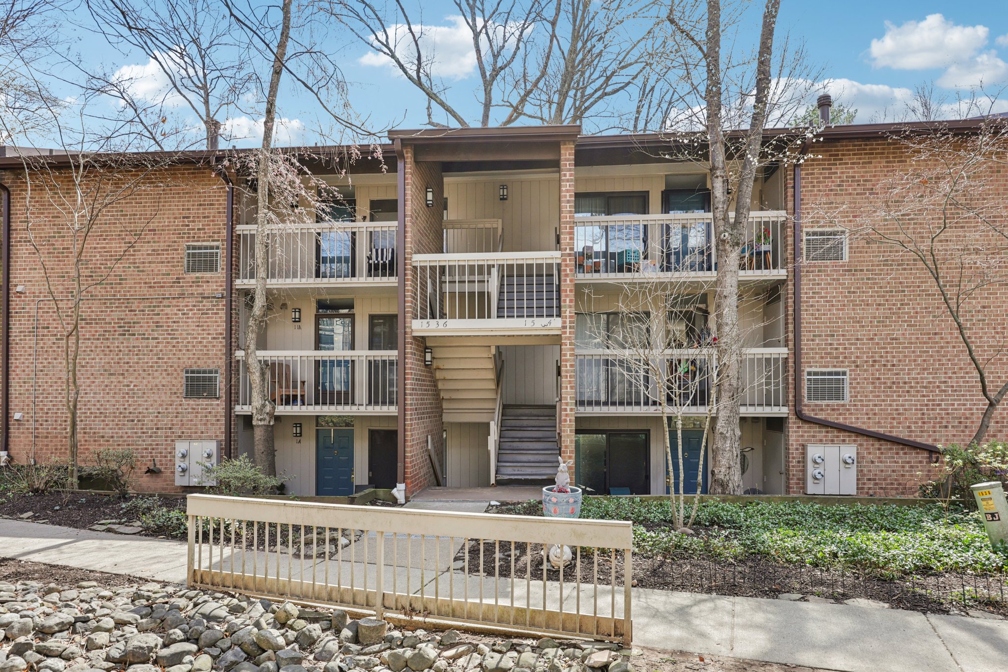 Moorings Dr-S2403-002.jpg